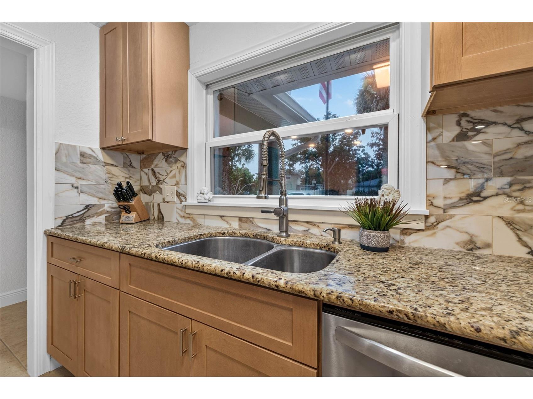 1667 N Dakota Avenue NE Saint Petersburg FL 33703 TB8524153 image7