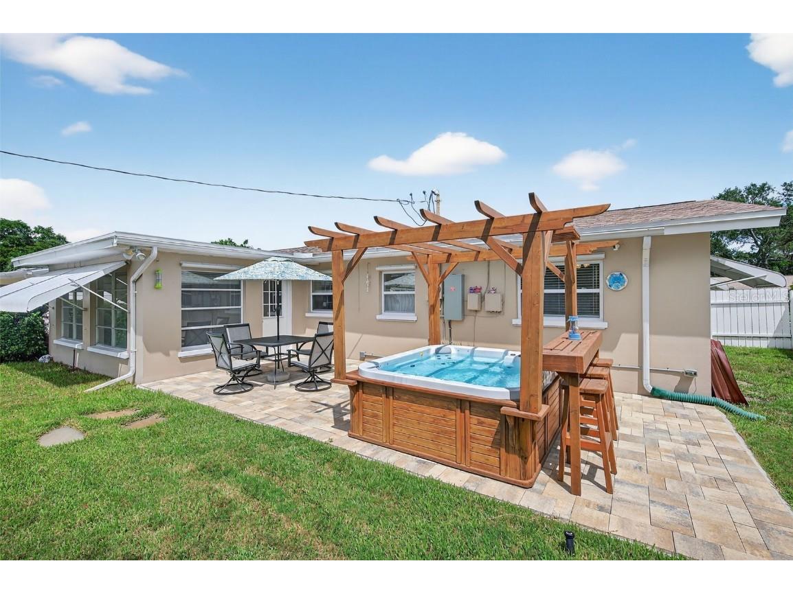 1667 Suffolk Drive Clearwater FL 33756 TB8424410 image1