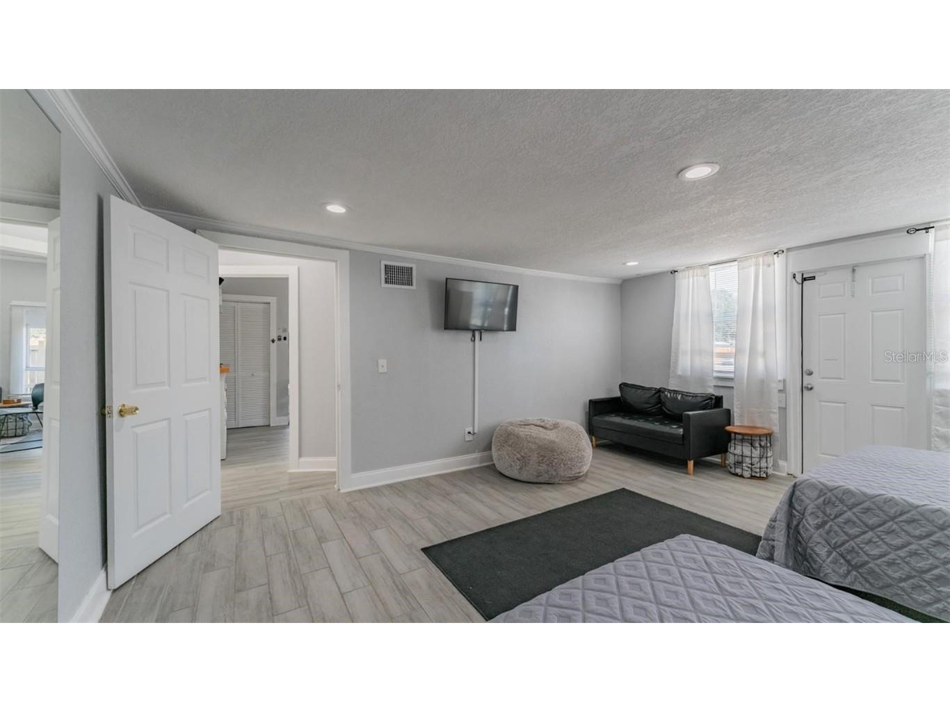 1668 28th Avenue N Saint Petersburg FL 33713 TB8421933 image24