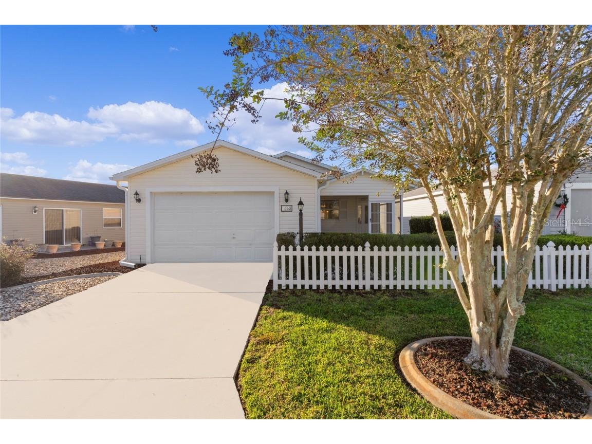 1668 Campos Drive The Villages FL 32162 G5076356 image1
