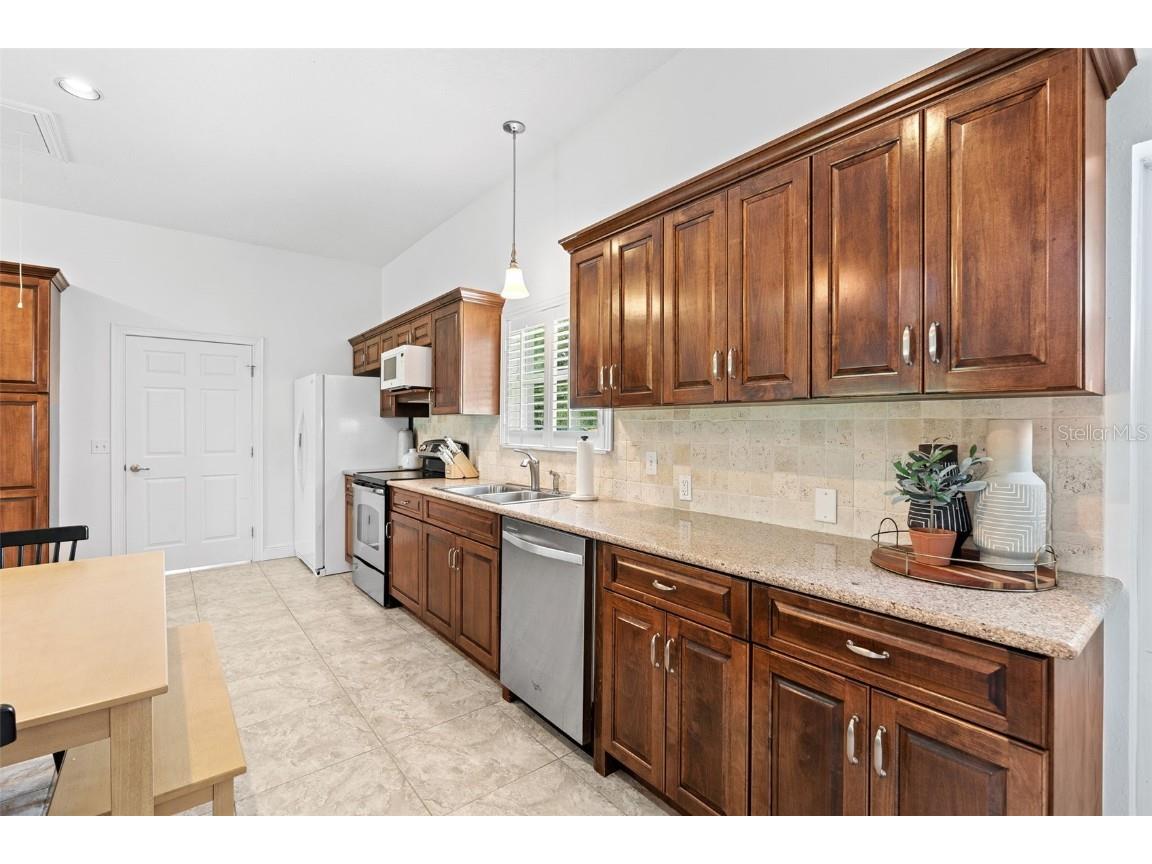 16692 Lake Pickett Road Orlando FL 32820 - CORNER LAKE O6353074 image41