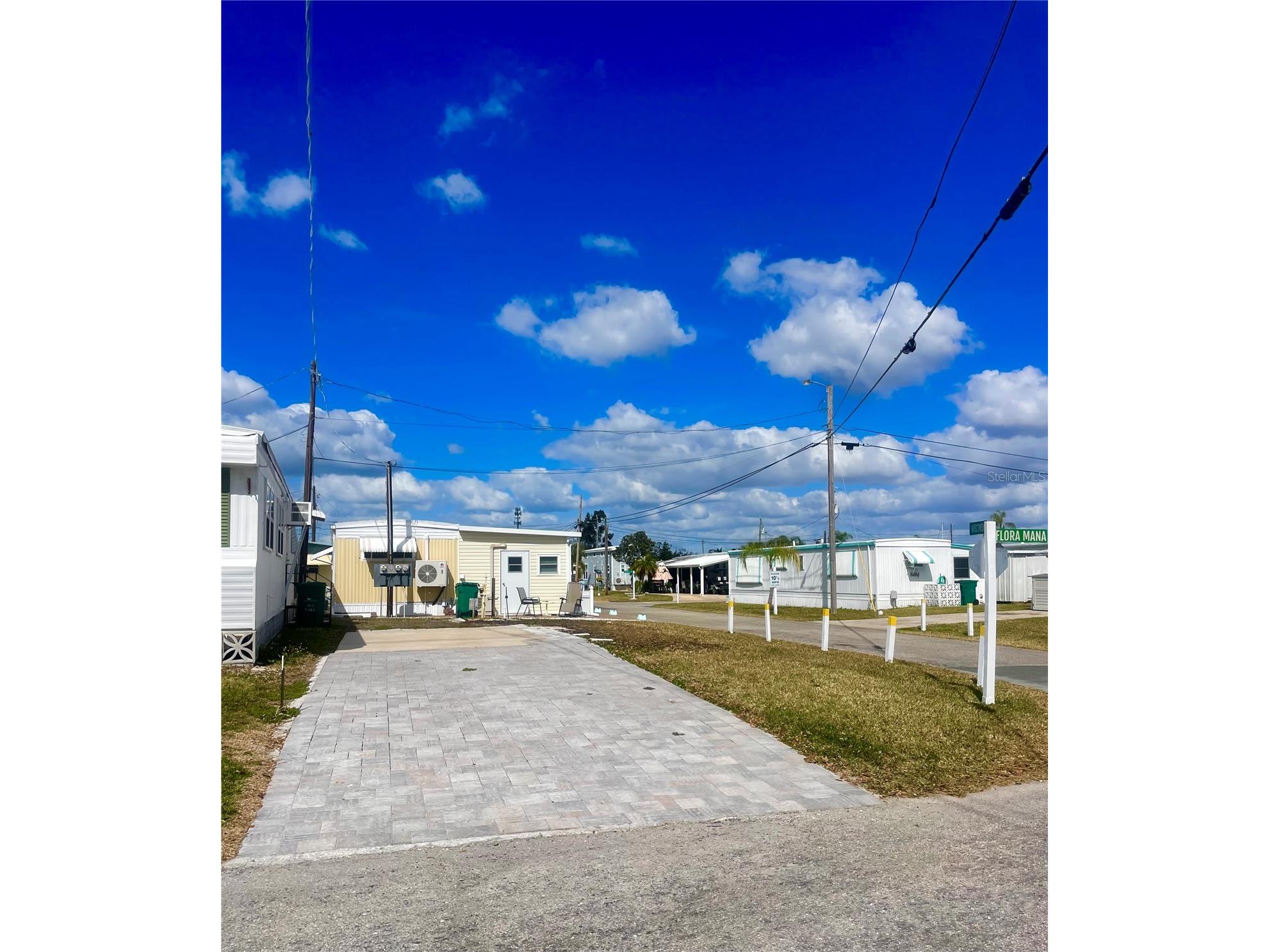 167 4th Street W Palmetto FL 34221 A4682997 image1