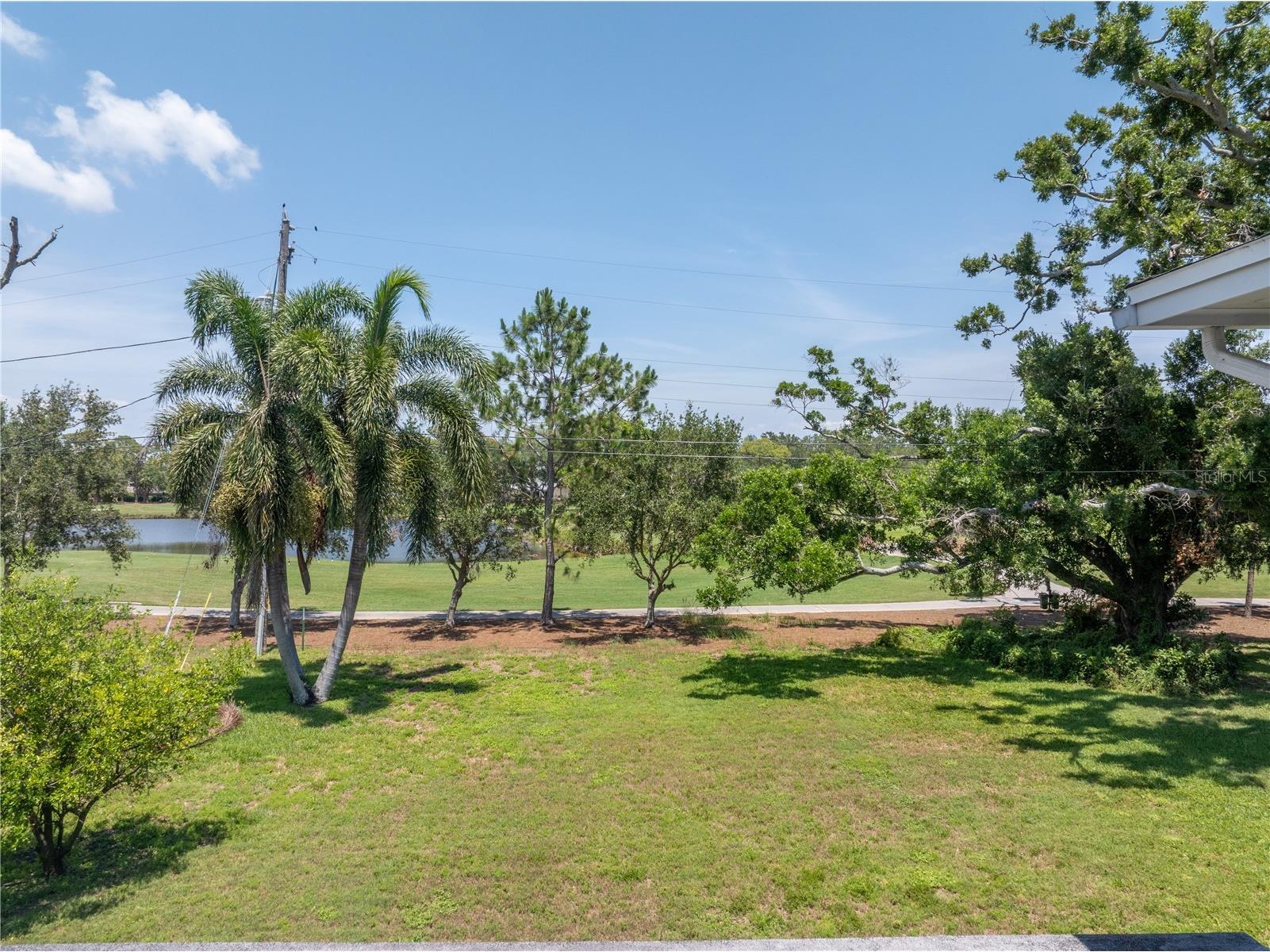 167 Almedo Way NE Saint Petersburg FL 33704 TB8394046 image2