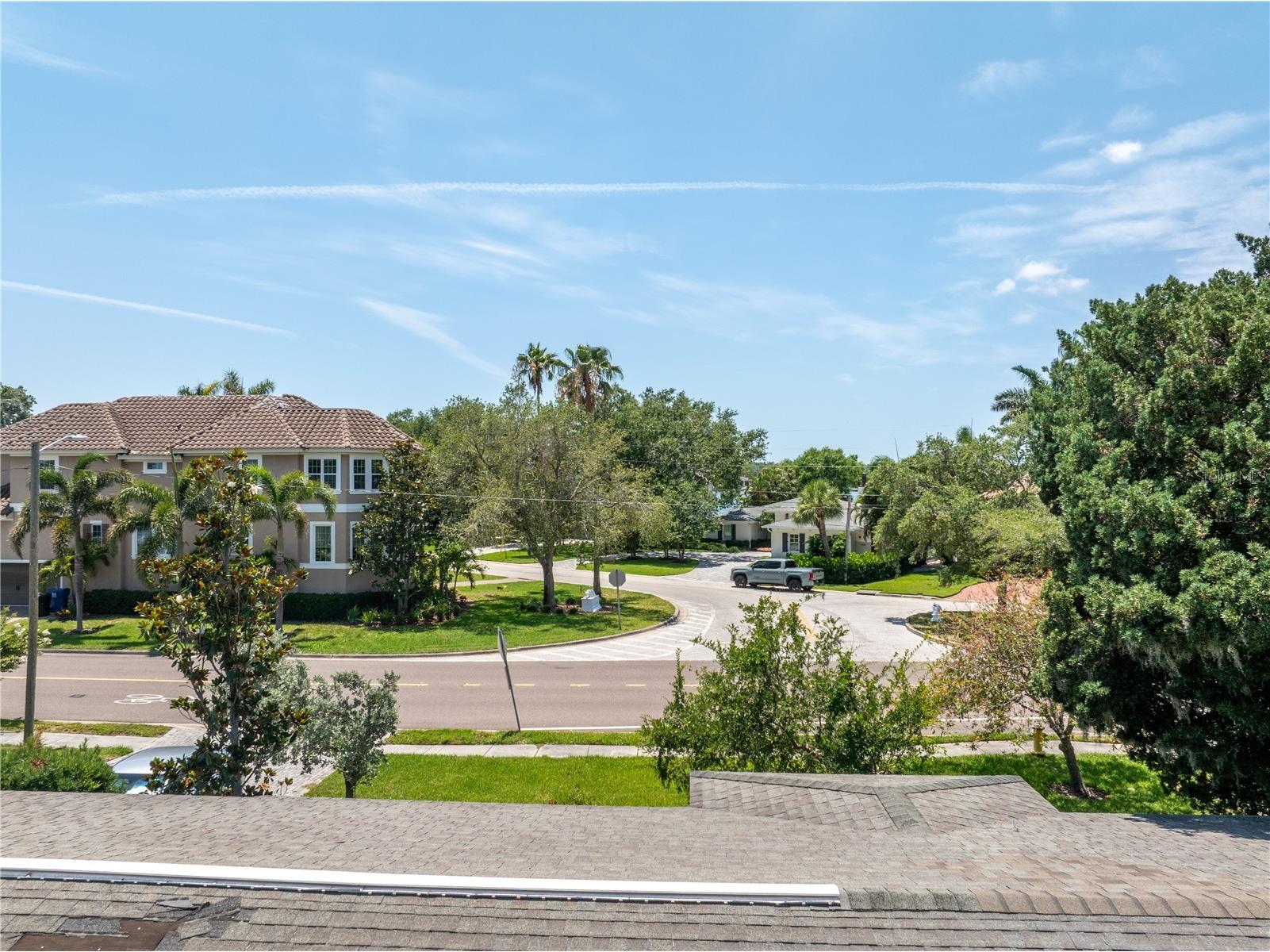 167 Almedo Way NE Saint Petersburg FL 33704 TB8394046 image4