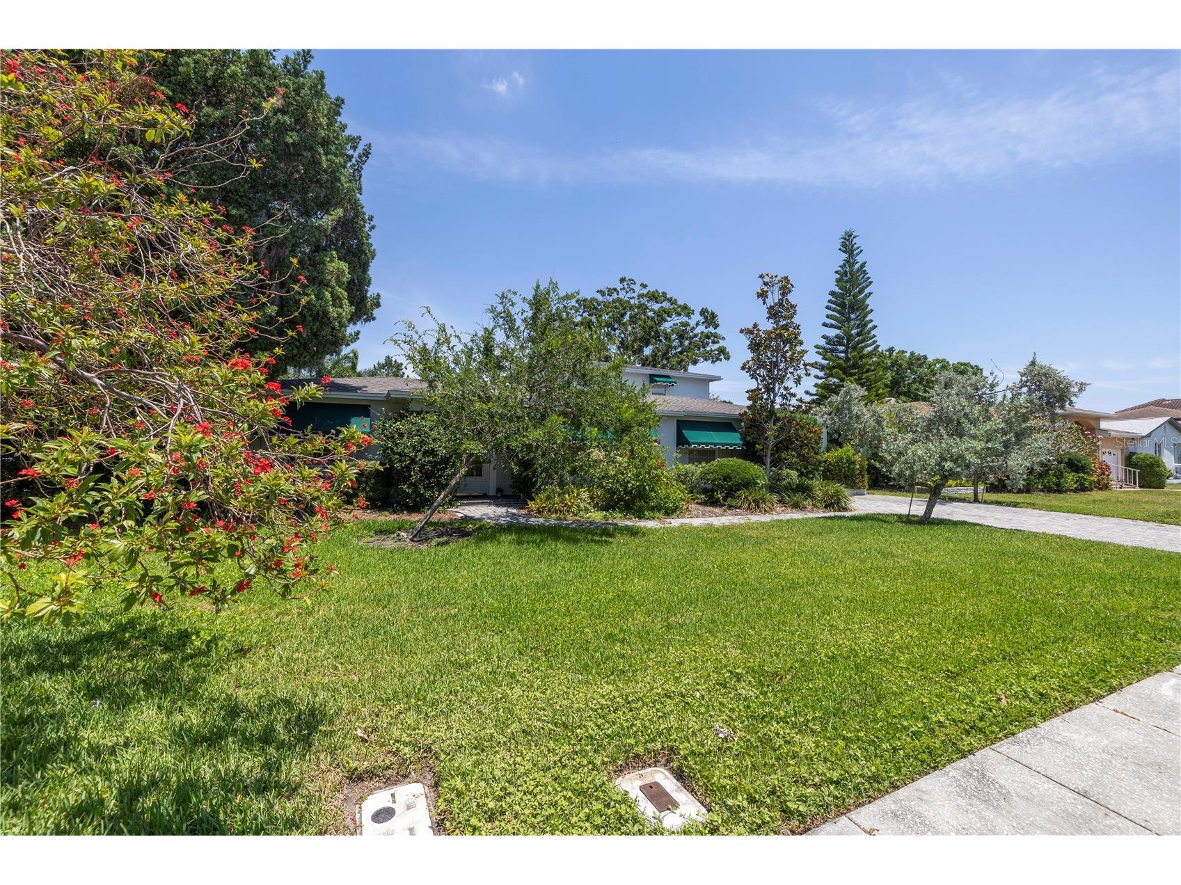 167 Almedo Way NE Saint Petersburg FL 33704 TB8394046 image7