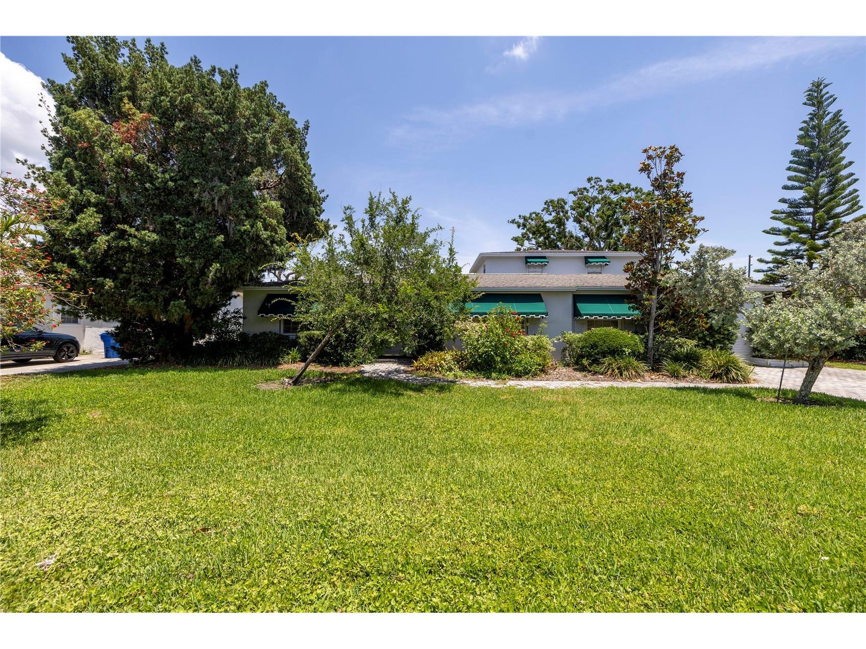 167 Almedo Way NE Saint Petersburg FL 33704 TB8394046 image8