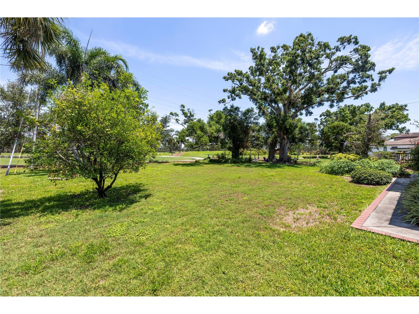 167 Almedo Way NE Saint Petersburg FL 33704 TB8454535 image7