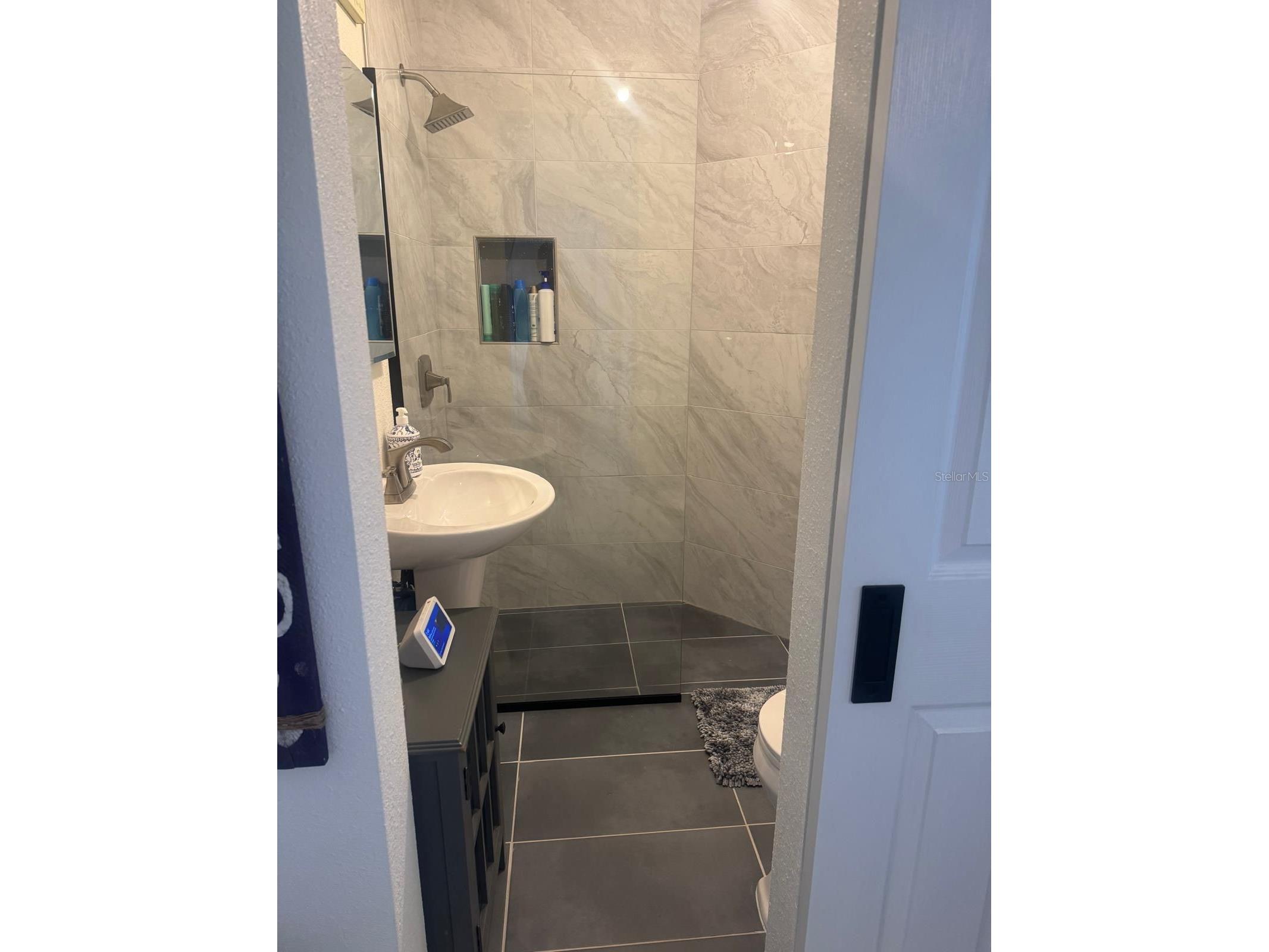 167 Greeley Loop Davenport FL 33897 OM726348 image25