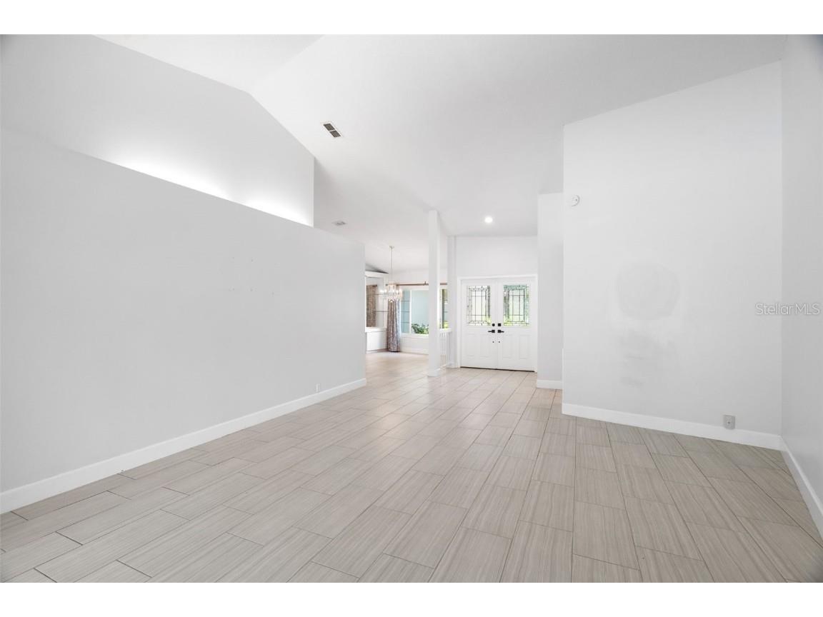 167 Woodcreek Drive W Safety Harbor FL 34695 TB8411837 image6