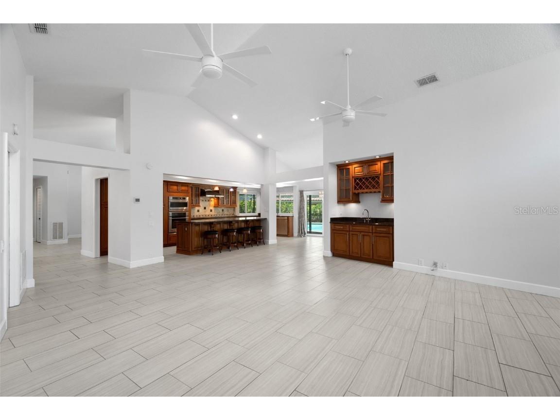 167 Woodcreek Drive W Safety Harbor FL 34695 TB8411837 image9