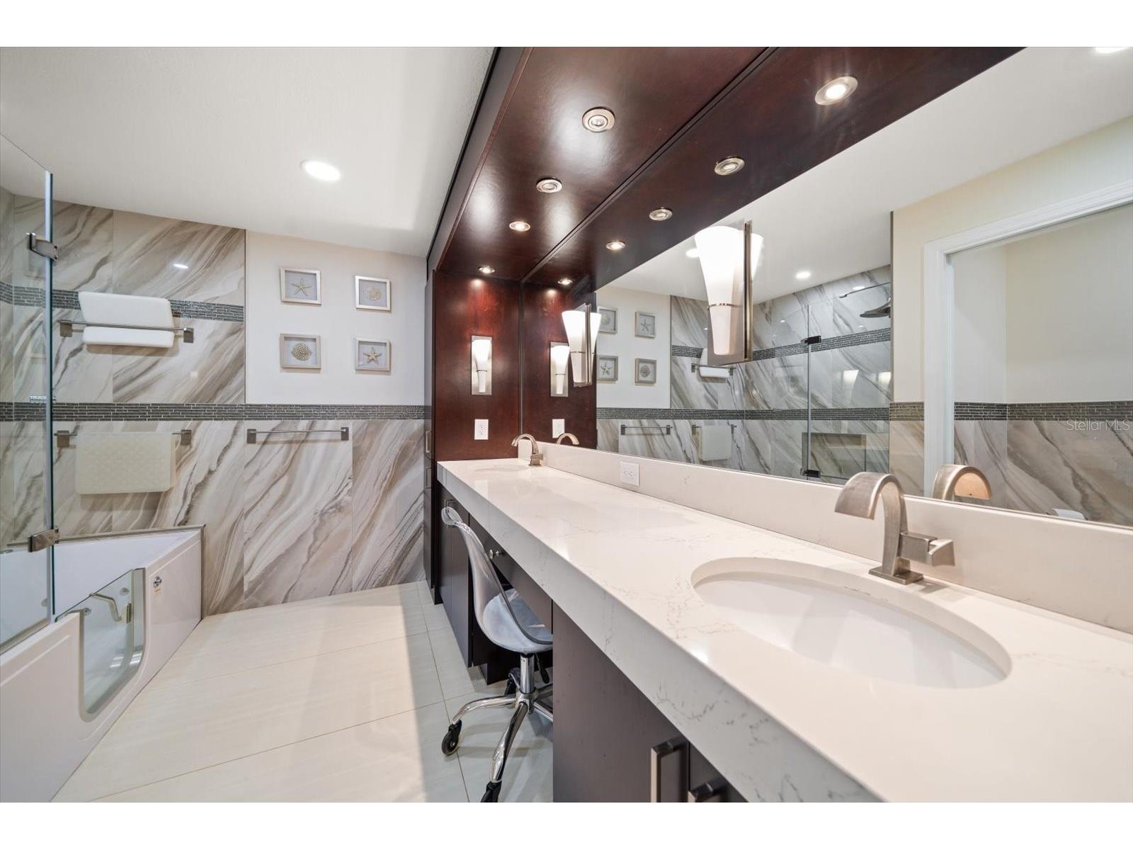 1670 Clearwater Harbor Drive Largo FL 33770 TB8428141 image21