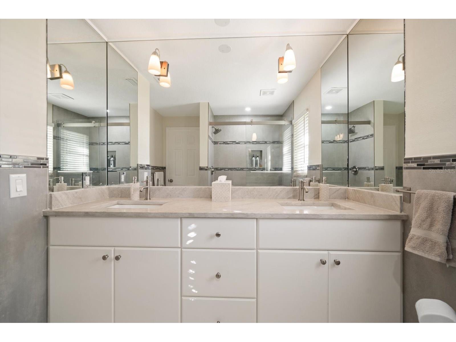 1670 Clearwater Harbor Drive Largo FL 33770 TB8428141 image36