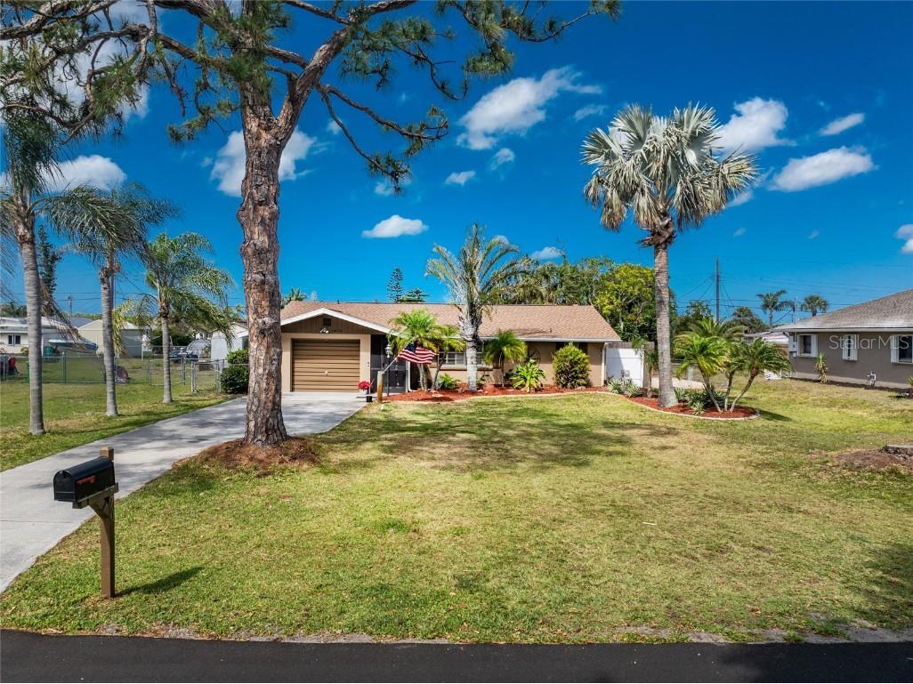 1670 Faust Drive Englewood FL 34224 D6141853 image1