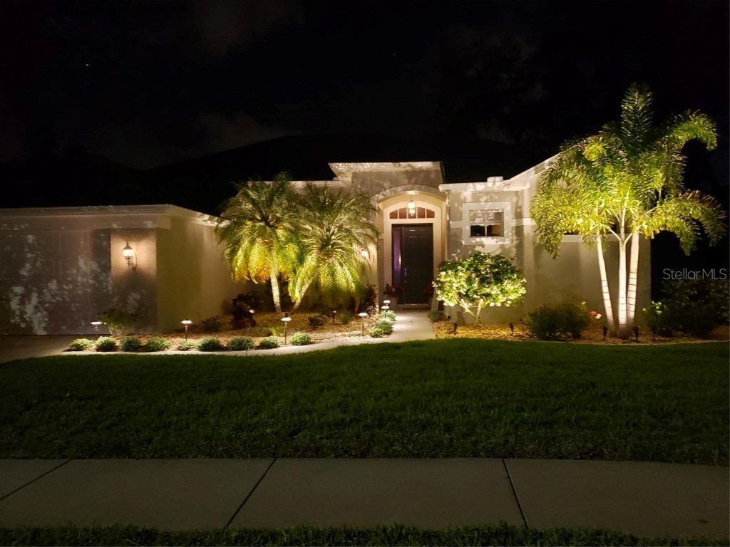 1670 Heritage Oaks Court Tarpon Springs FL 34689 U8193371 image1
