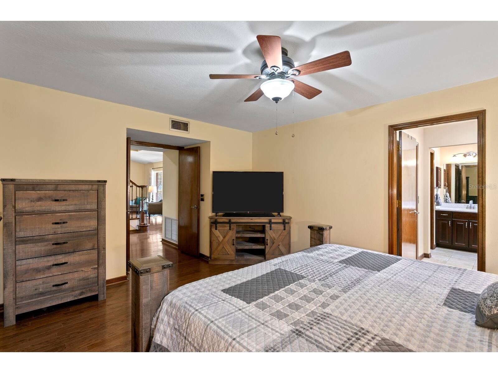 16701 E Course Drive Tampa FL 33624 TB8500614 image32