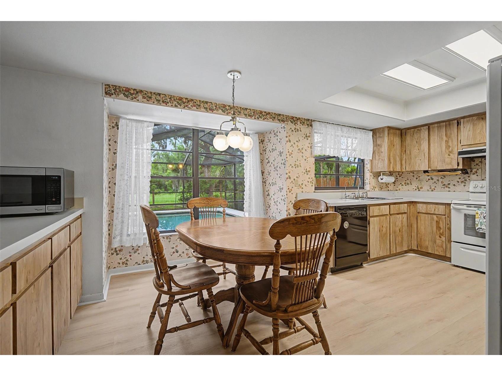 16706 Rolling Rock Drive Tampa FL 33618 TB8515927 image11