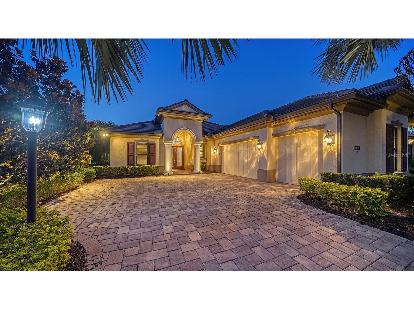 16707 Berwick Terrace Lakewood Ranch FL 34202 A4569072 image1