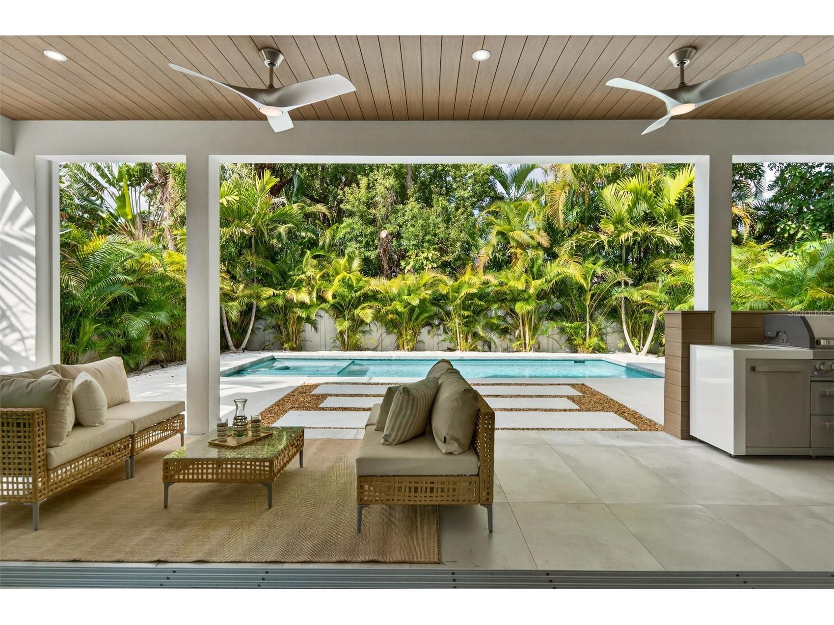 1671 Arlington Street Sarasota FL 34239 A4684899 image12