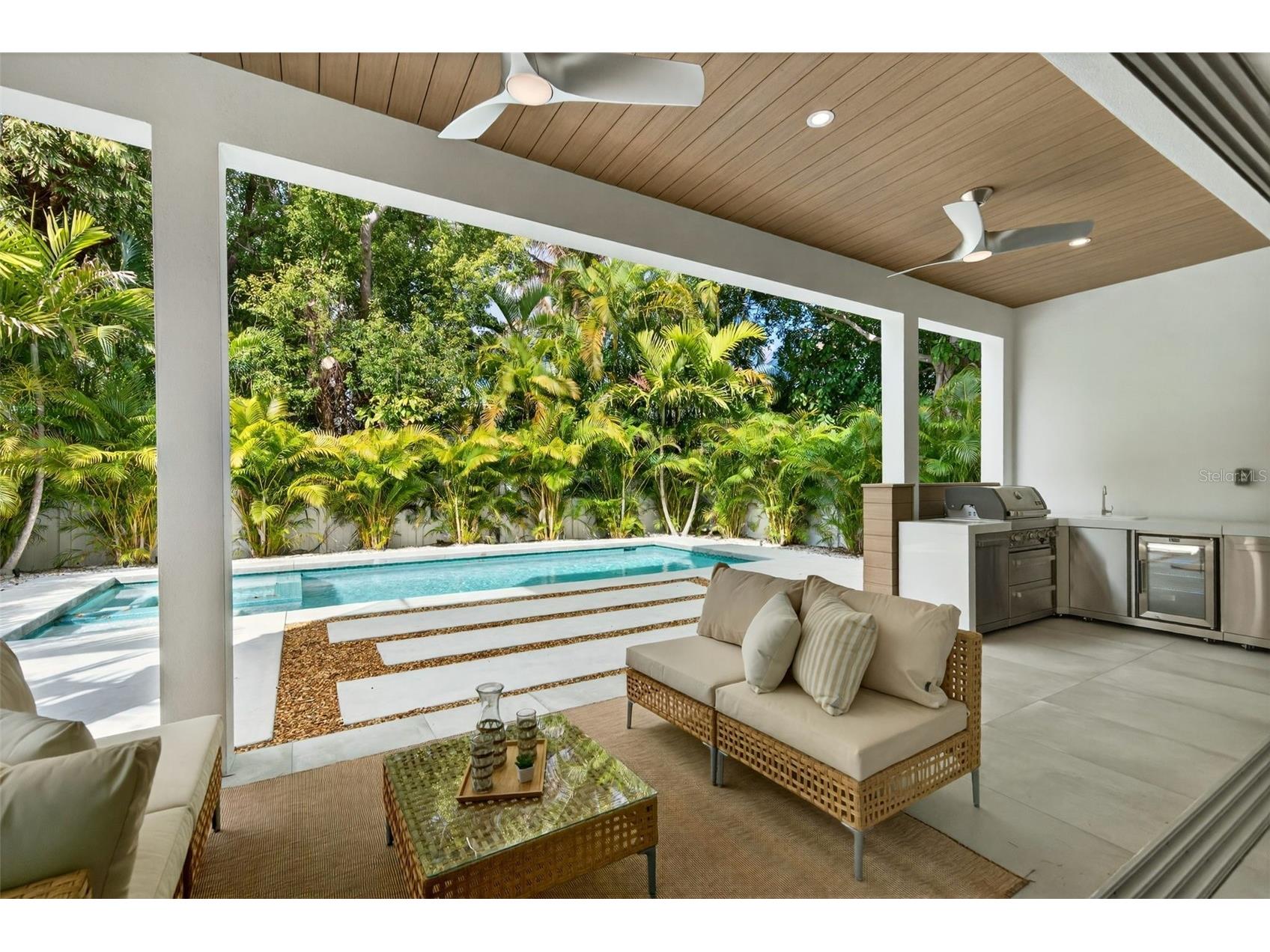1671 Arlington Street Sarasota FL 34239 A4684899 image13