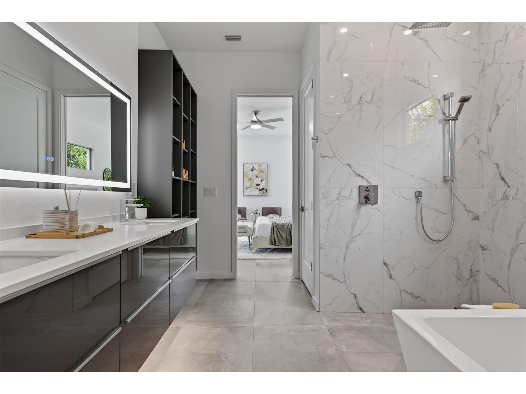 1671 Arlington Street Sarasota FL 34239 A4684899 image28