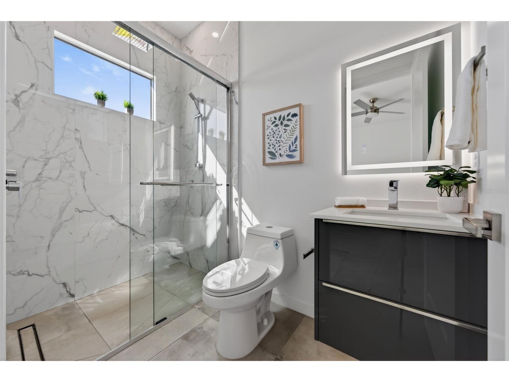 1671 Arlington Street Sarasota FL 34239 A4684899 image32