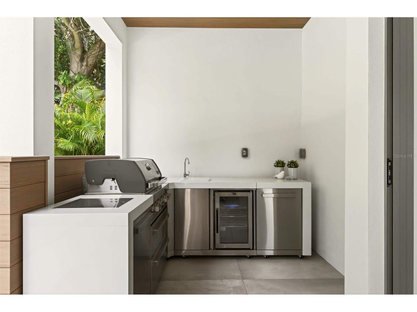 1671 Arlington Street Sarasota FL 34239 A4684899 image40