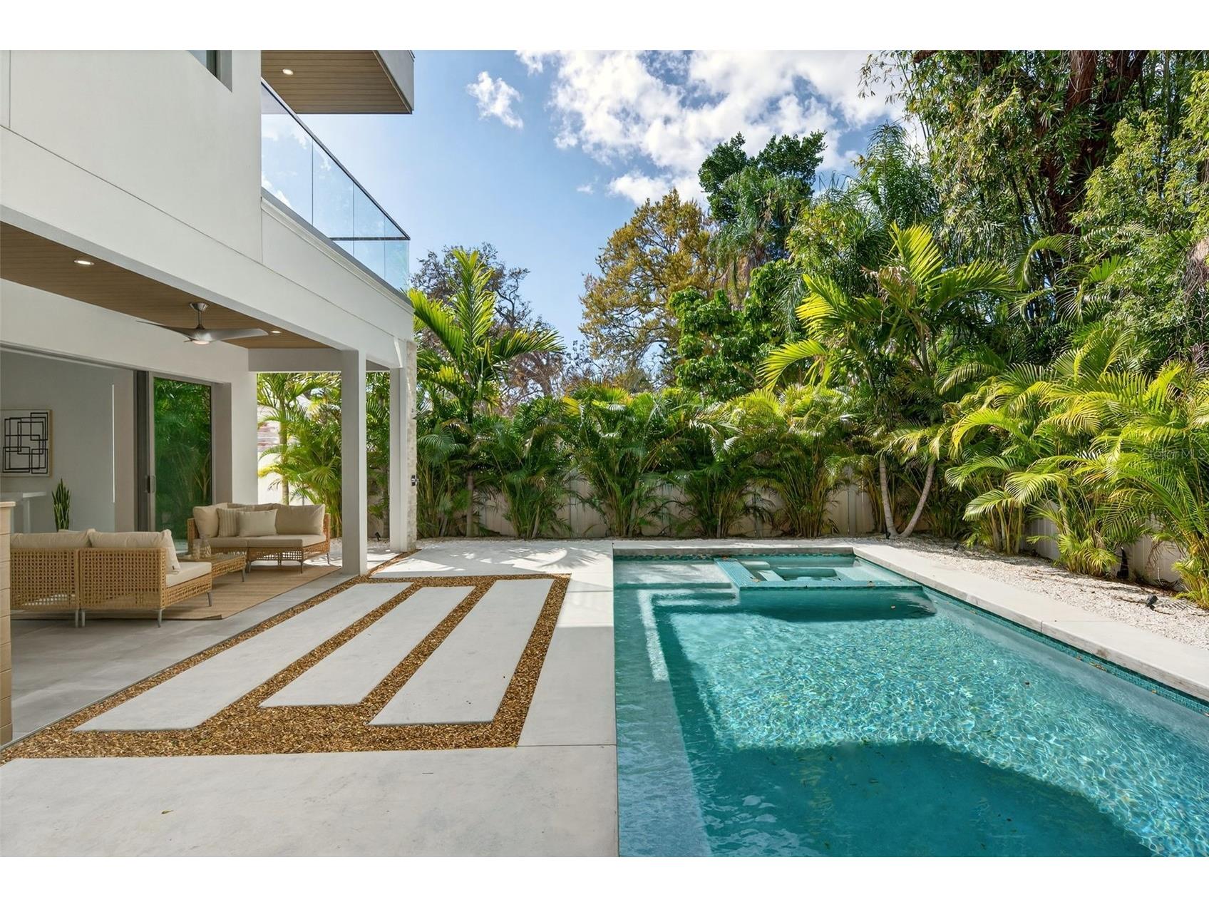 1671 Arlington Street Sarasota FL 34239 A4684899 image42