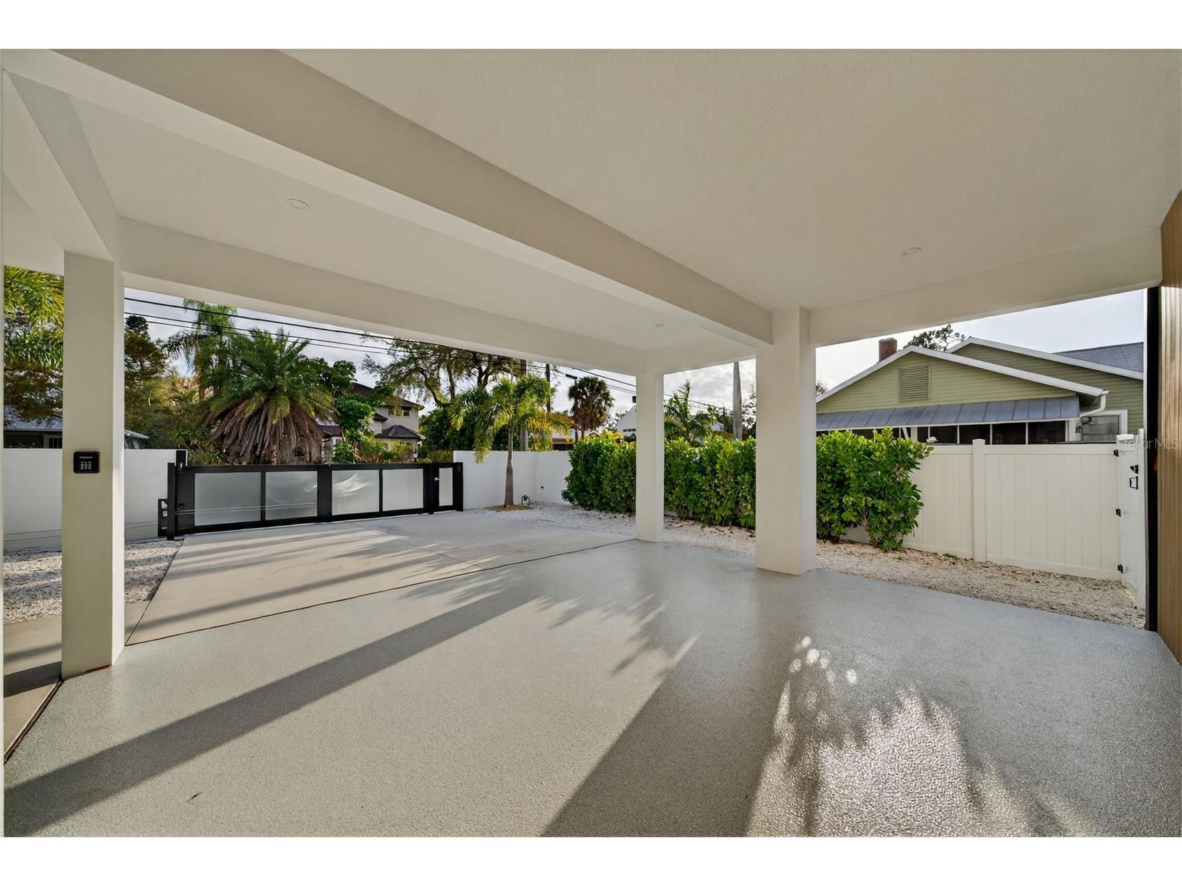 1671 Arlington Street Sarasota FL 34239 A4684899 image43