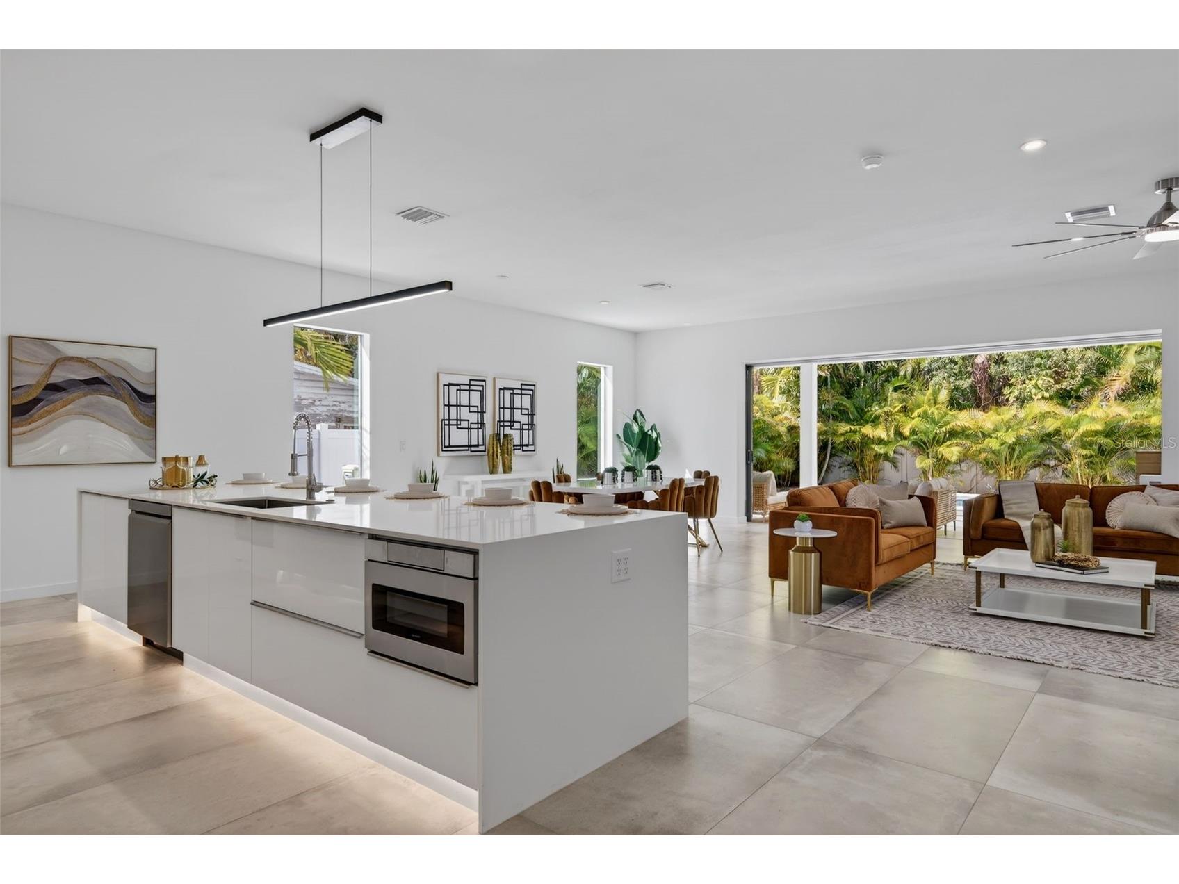 1671 Arlington Street Sarasota FL 34239 A4684899 image5