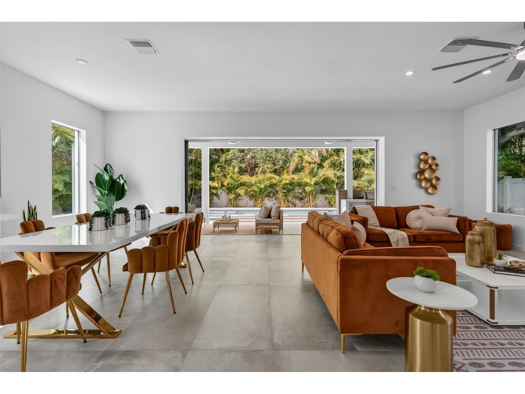 1671 Arlington Street Sarasota FL 34239 A4684899 image9