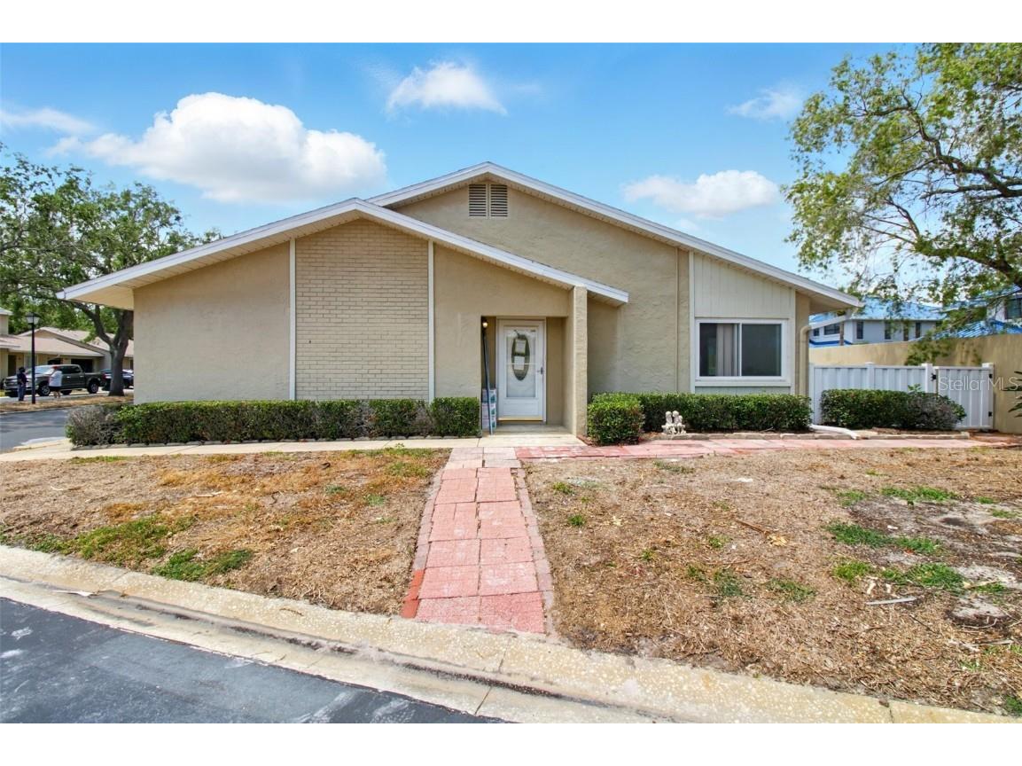 1671 Cape Ann Avenue NE #4 Saint Petersburg FL 33702 TB8378984 image2