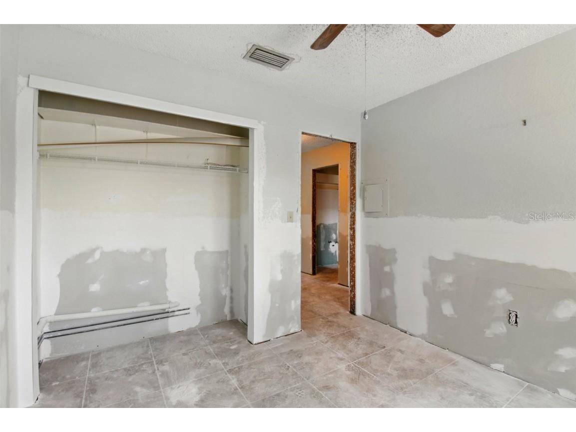 1671 Cape Ann Avenue NE #4 Saint Petersburg FL 33702 TB8378984 image23