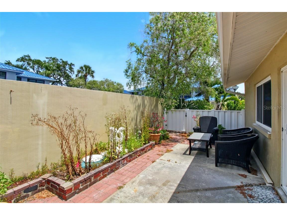 1671 Cape Ann Avenue NE #4 Saint Petersburg FL 33702 TB8378984 image28