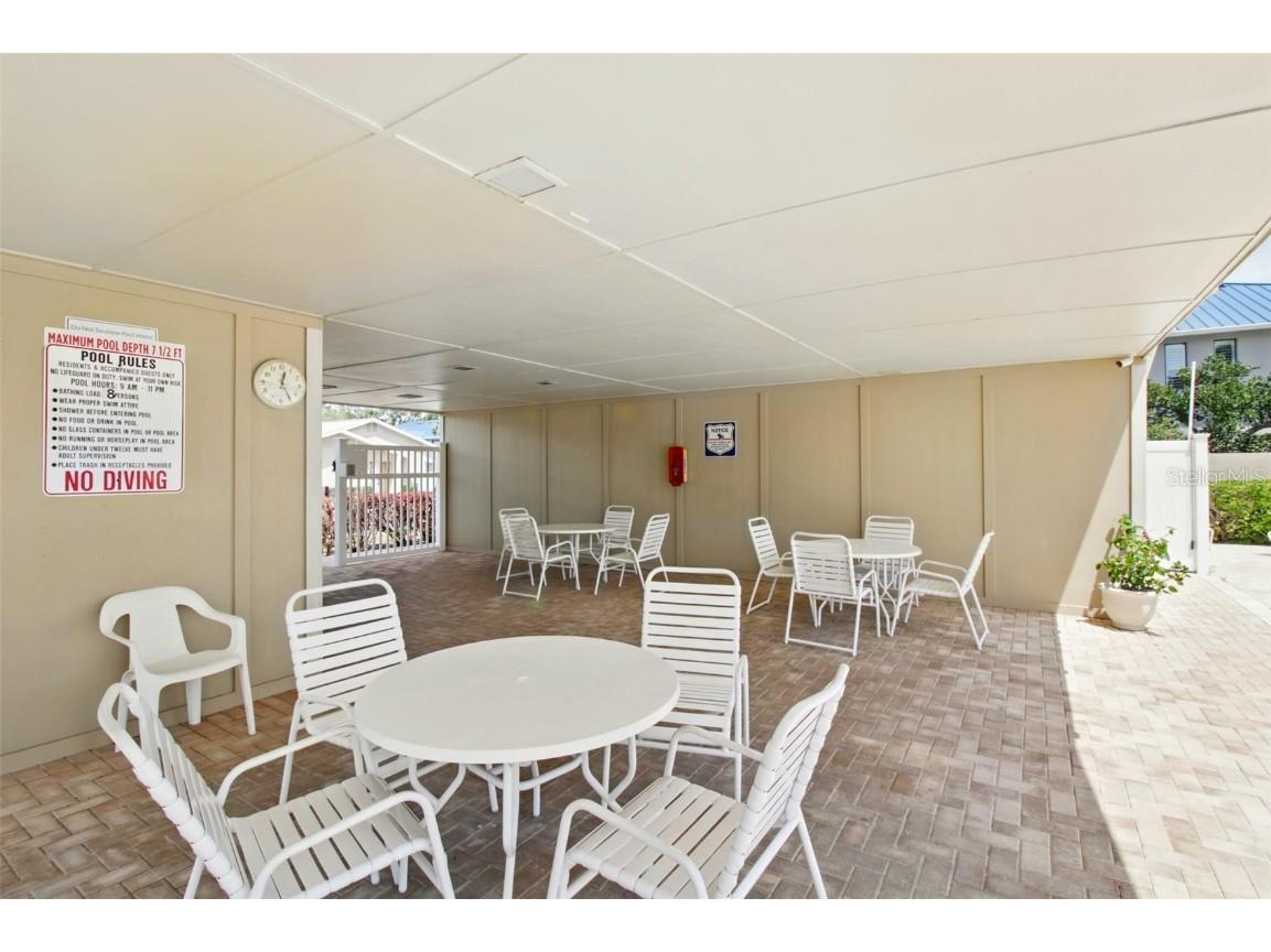 1671 Cape Ann Avenue NE #4 Saint Petersburg FL 33702 TB8378984 image32