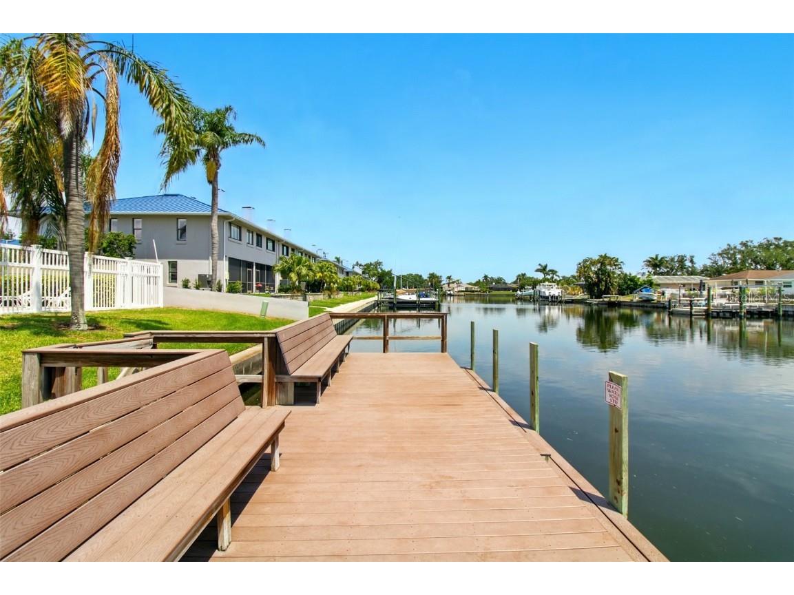 1671 Cape Ann Avenue NE #4 Saint Petersburg FL 33702 TB8378984 image39