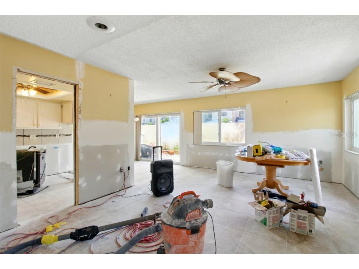 1671 Cape Ann Avenue NE #4 Saint Petersburg FL 33702 TB8378984 image9