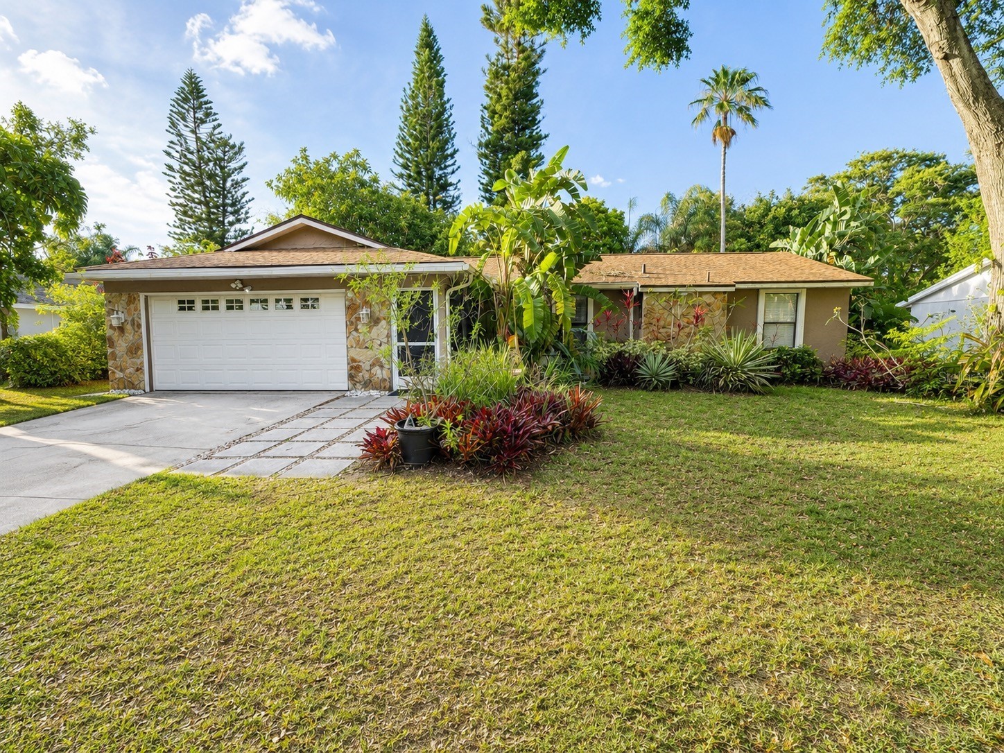 1671 Castlewood Lane Palm Harbor FL 34683 TB8506879 image1