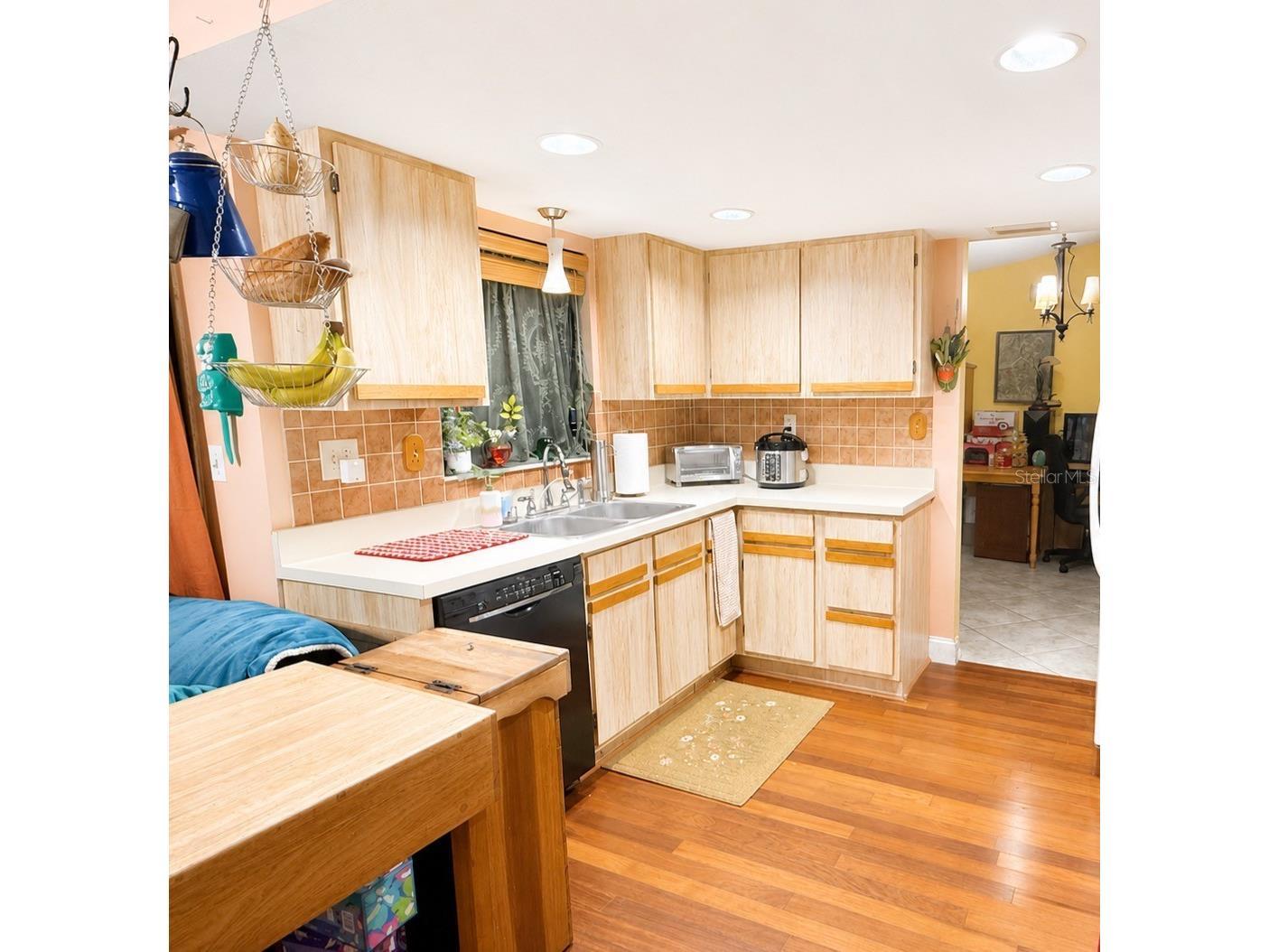 1671 Castlewood Lane Palm Harbor FL 34683 TB8506879 image9