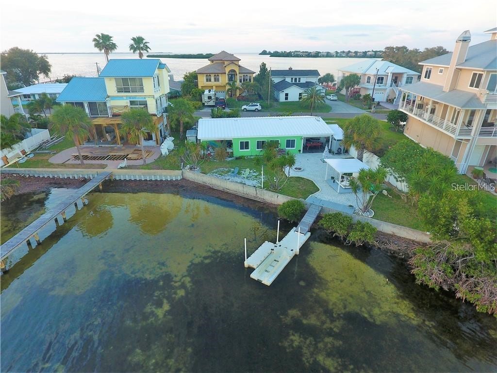 1671 Sea Breeze Drive Tarpon Springs FL 34689 W7858861 image1