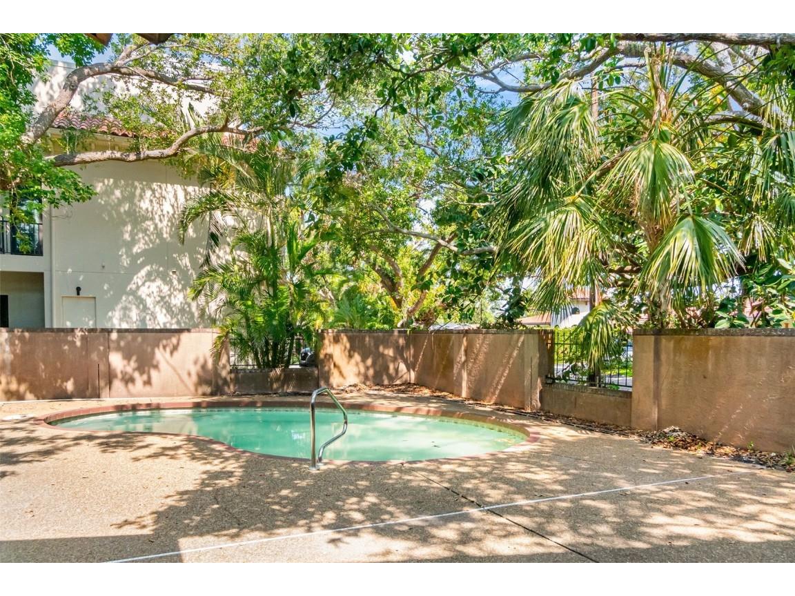 1671 South Drive Sarasota FL 34239 A4653982 image50