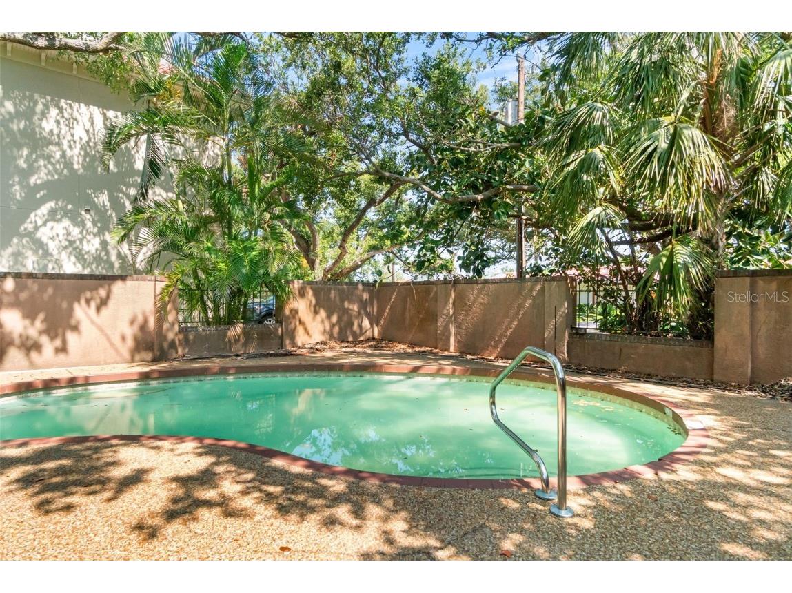 1671 South Drive Sarasota FL 34239 A4653982 image54