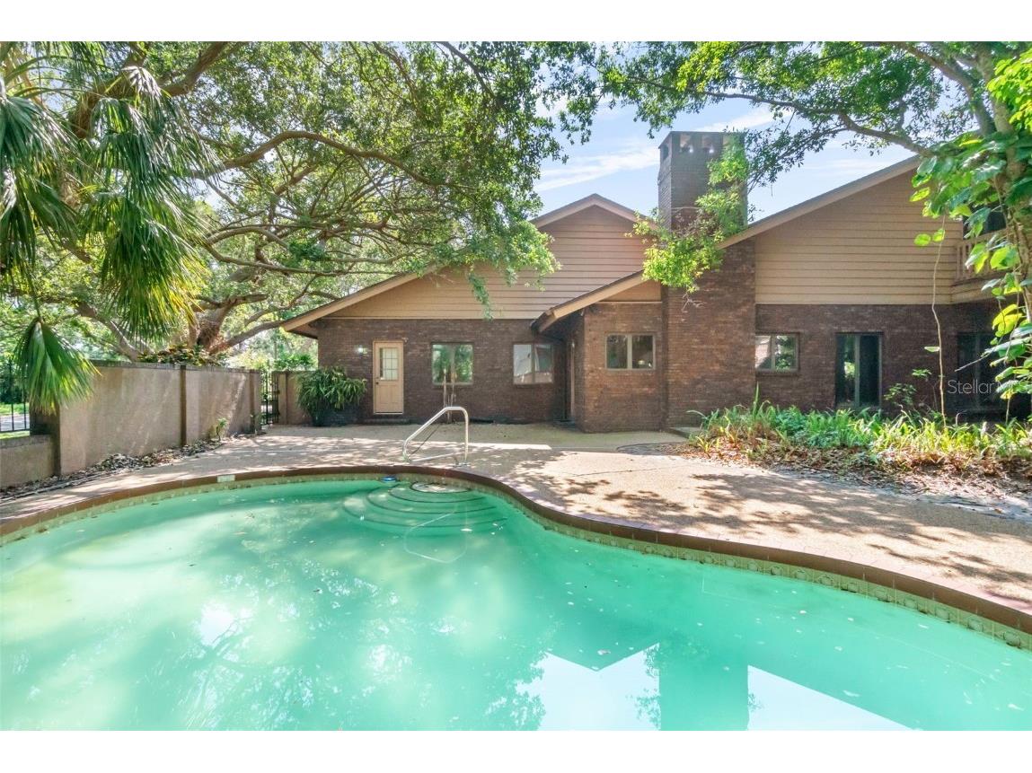 1671 South Drive Sarasota FL 34239 A4653982 image55