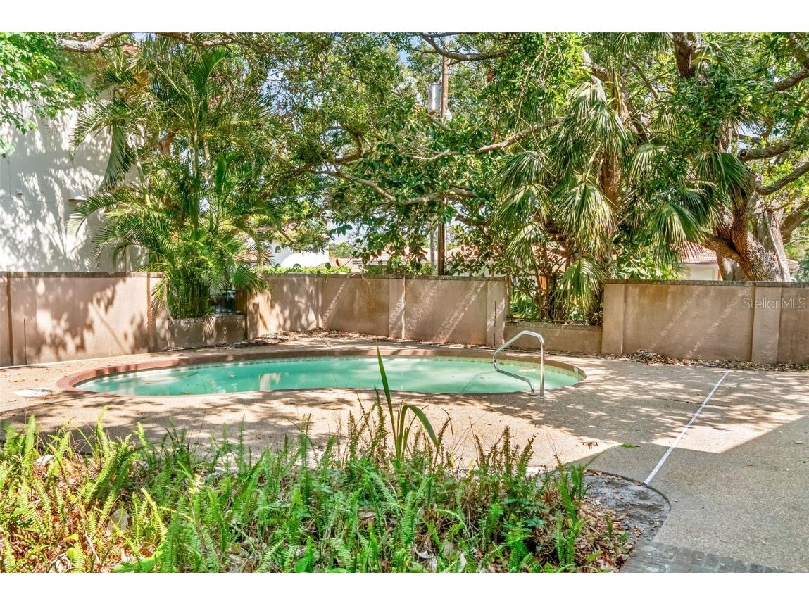 1671 South Drive Sarasota FL 34239 A4653982 image58