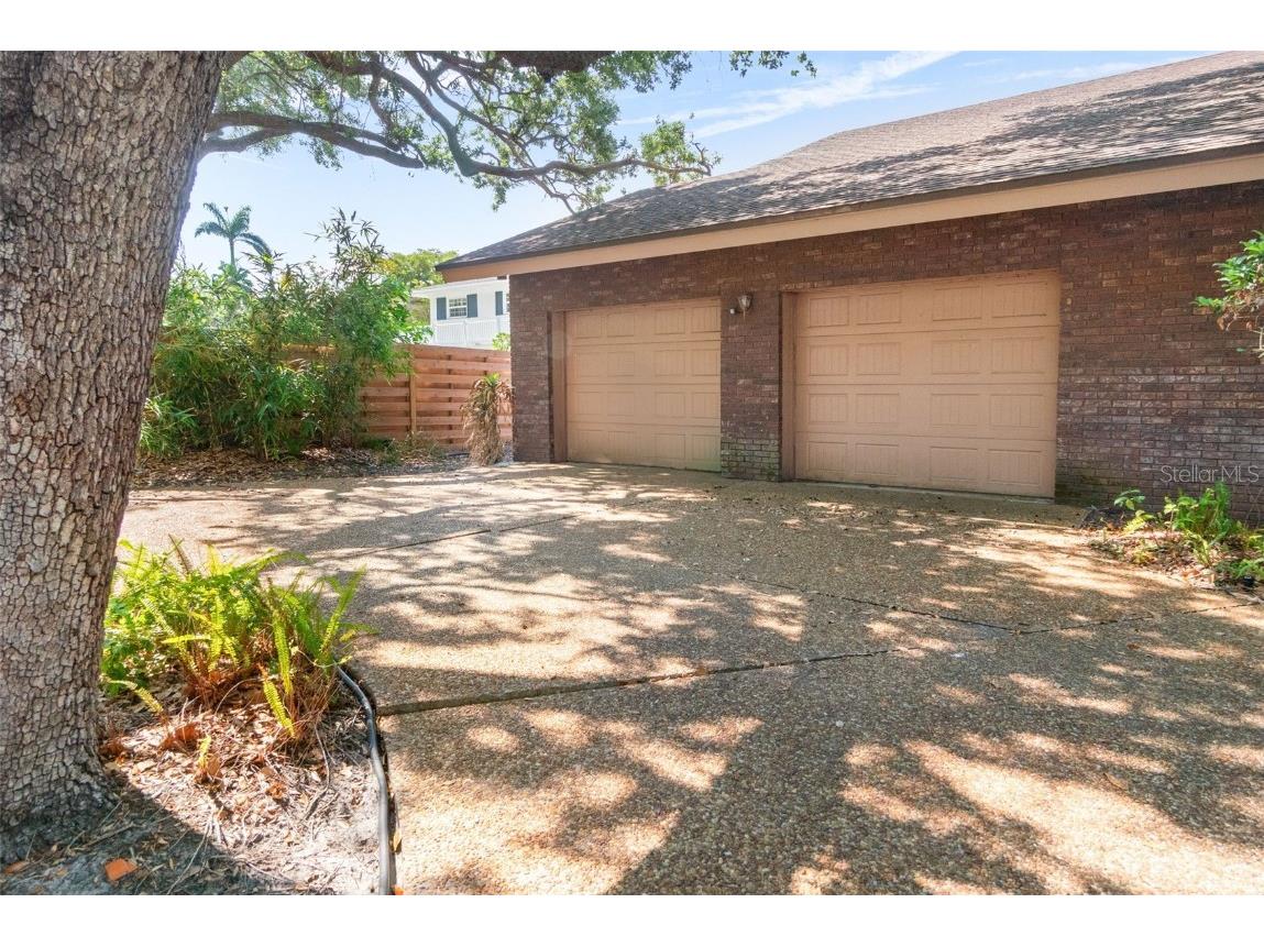 1671 South Drive Sarasota FL 34239 A4653982 image60