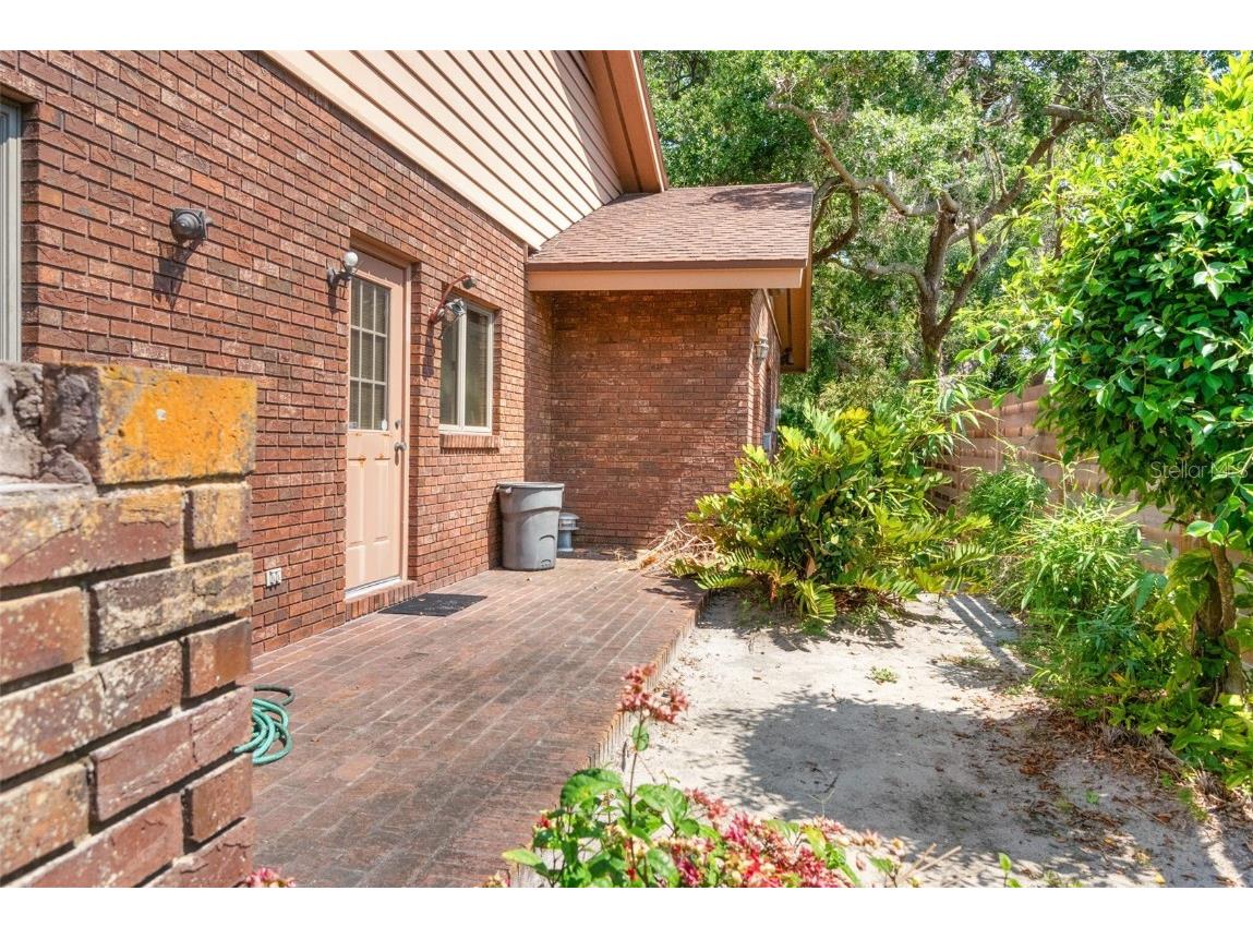 1671 South Drive Sarasota FL 34239 A4653982 image67