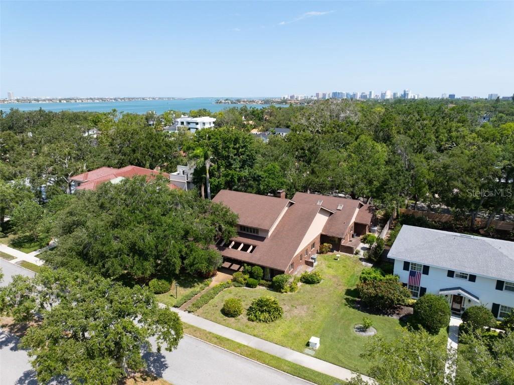 1671 South Drive Sarasota FL 34239 A4653982 image68