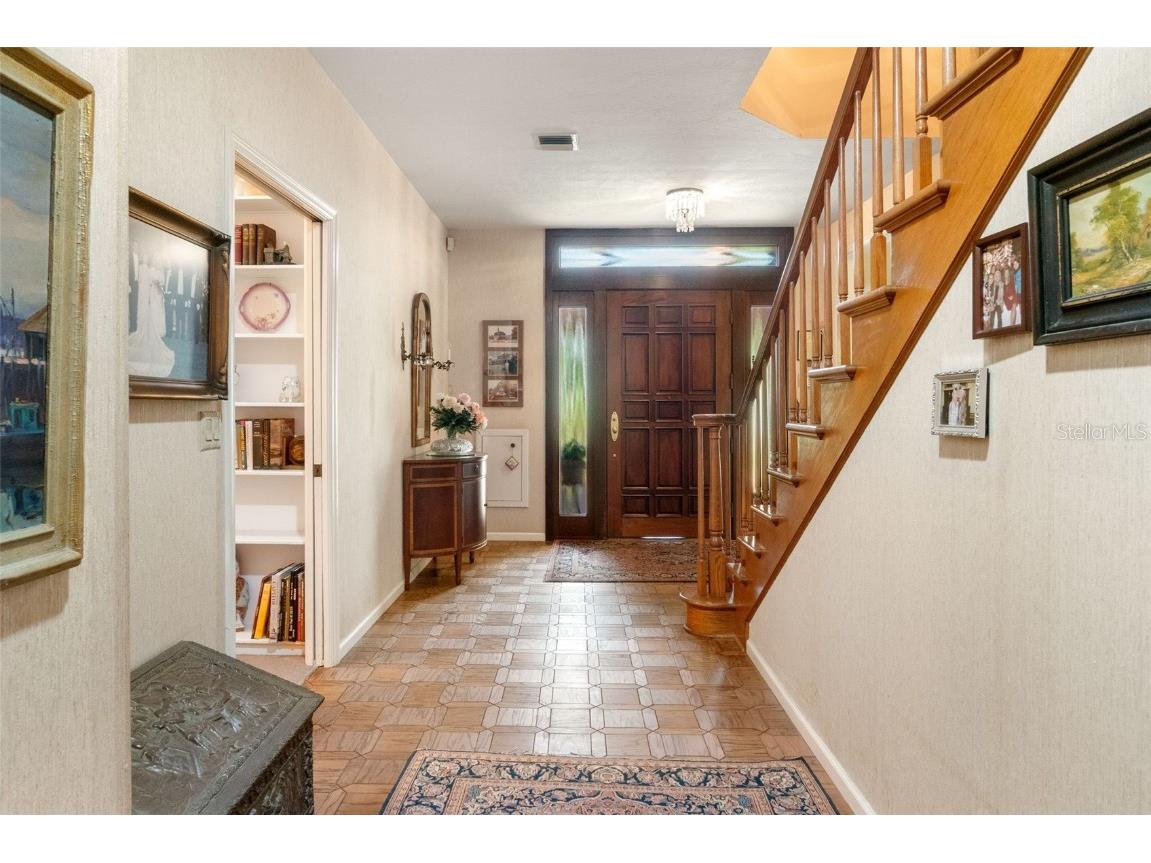 1671 South Drive Sarasota FL 34239 A4653982 image8