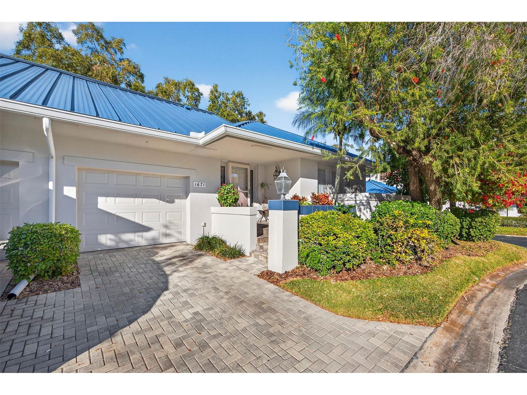 1671 Watermark Circle NE Saint Petersburg FL 33702 TB8473501 image1