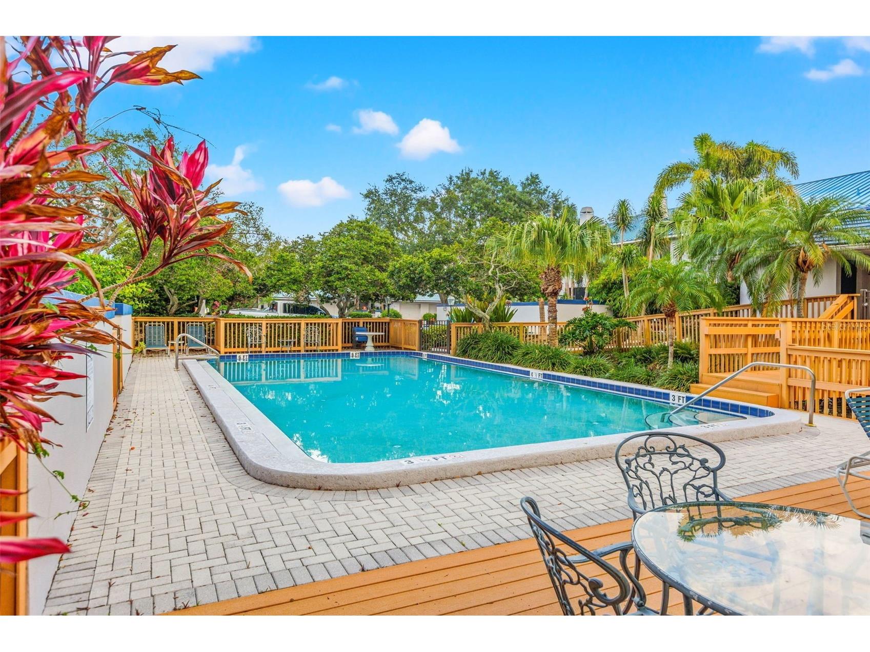 1671 Watermark Circle NE Saint Petersburg FL 33702 TB8473501 image2