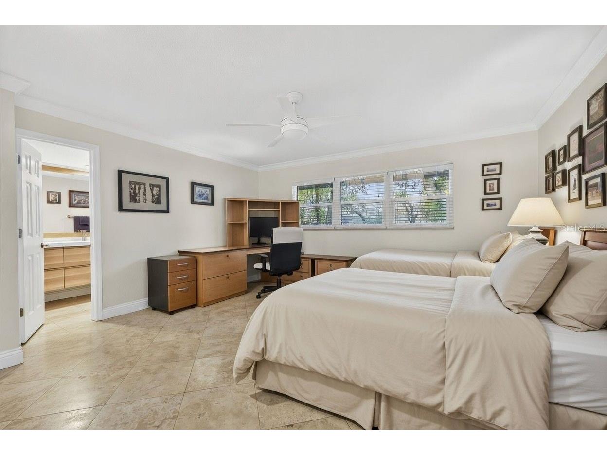 1671 Watermark Circle NE Saint Petersburg FL 33702 TB8473501 image23